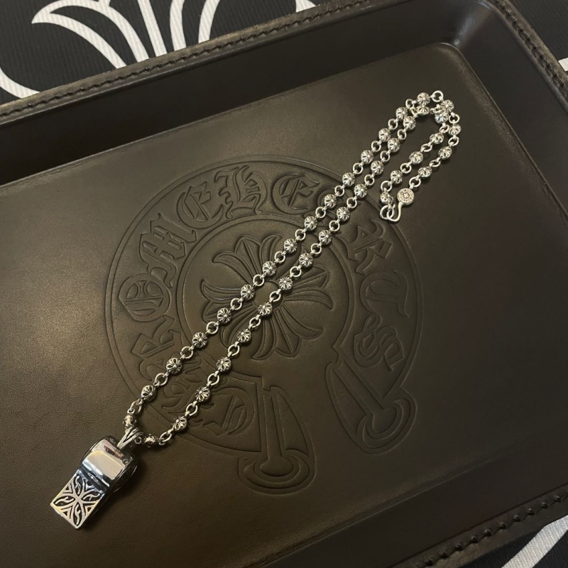 Ch**me He**ts necklaces